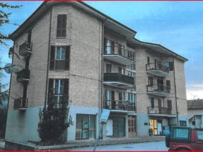 Appartamento quadrilocale in vendita in Via Nazionale di Bocca Trabaria, Urbino