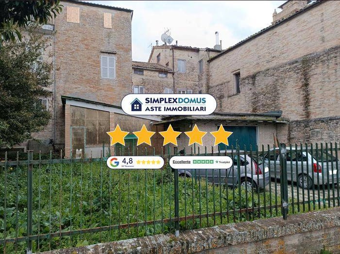 Appartamento con 6 locali in vendita in Falerone, Centro
