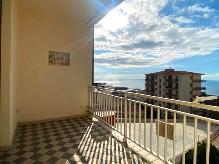 Appartamento trilocale in vendita in Via Francesco Cilea, Centro, Paola