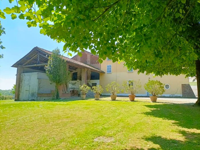 Casa con 6 locali in vendita in Rivergaro