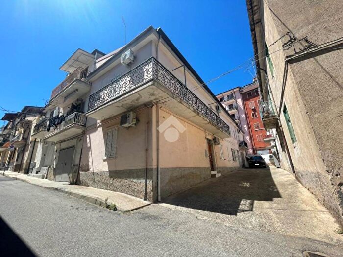 Appartamento con 5 locali in vendita in Via Cosenza, Rossano Stazione, CoriglianoRossano