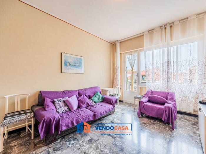 Appartamento quadrilocale in vendita in Via Zara, Centro, Albenga