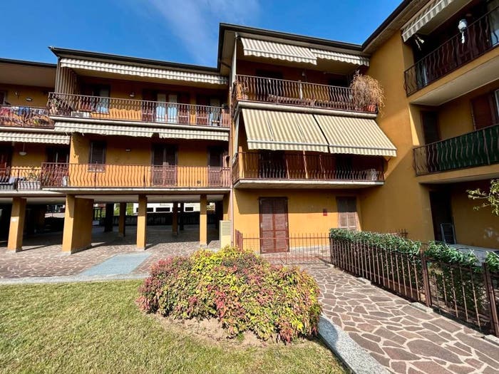 Appartamento quadrilocale in vendita in Via Vittorio Veneto, Sarnico