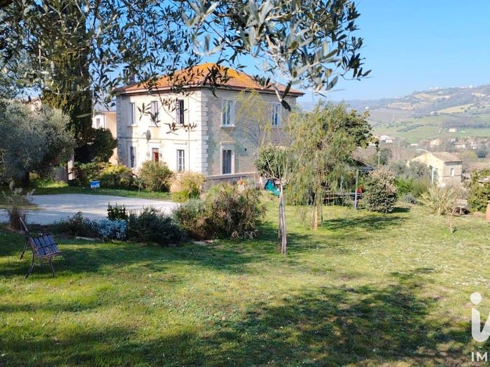Casa con 6 locali in vendita in Via VILLA SANTI, Centro, Massignano