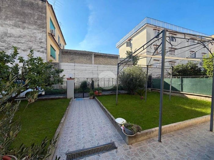 Casa bilocale in vendita in Via Alfredo Pecchia, Arzano