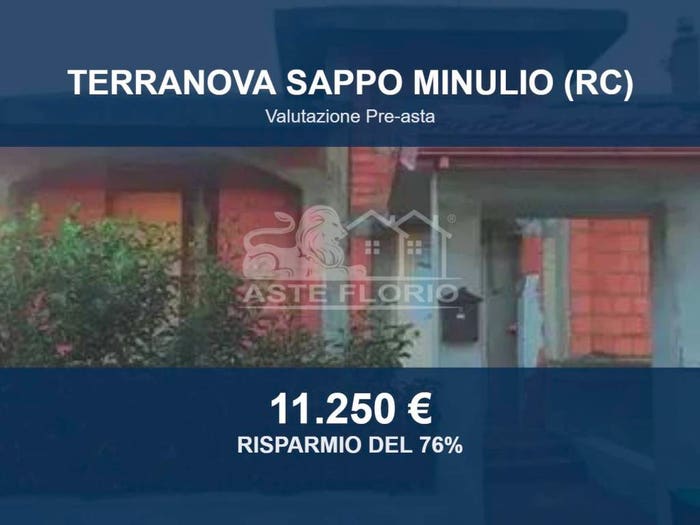 Appartamento trilocale in vendita in Via Roma snc, Terranova Sappo Minulio
