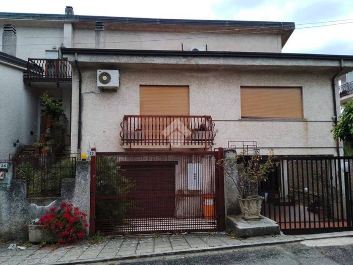 Appartamento con 5 locali in vendita in Via Giacomo Matteotti, Andreotta, Castrolibero