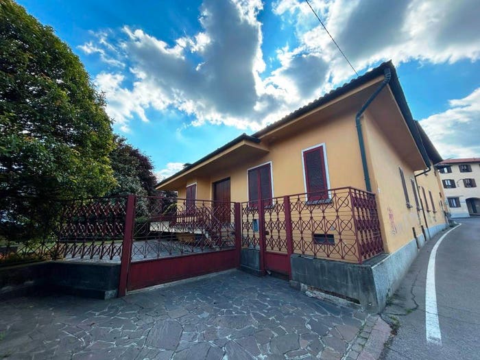 Casa con 5 locali in vendita in Viale Rimembranze, Centro, Figino Serenza