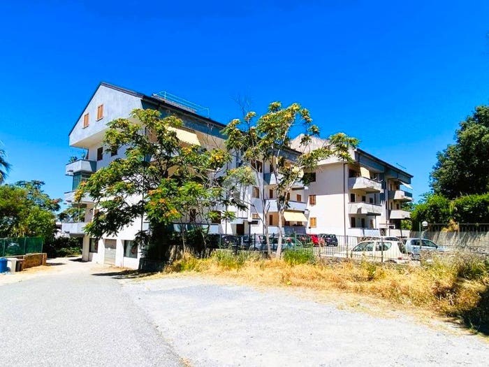 Appartamento quadrilocale in vendita in Viale dei Giardini, Centro, Paola