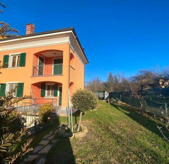 Casa quadrilocale in vendita in Via Colletto, Rocchetta Cairo, Cairo Montenotte