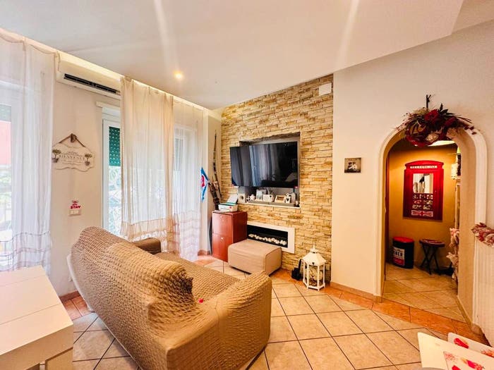 Appartamento trilocale in vendita in Piazza Alberto Alessio, Ostia Levante, Roma
