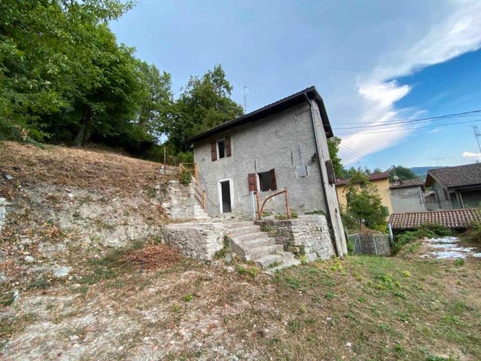 Casa quadrilocale in vendita in Via Botteghe, Gatta, Castelnovo Ne' Monti