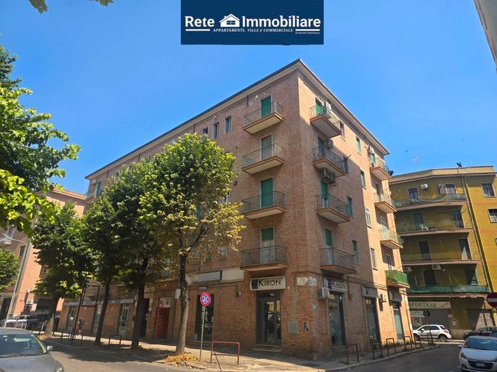 Appartamento quadrilocale in vendita in Via della Repubblica, Via della Repubblica Piazza San Francesco, Foggia