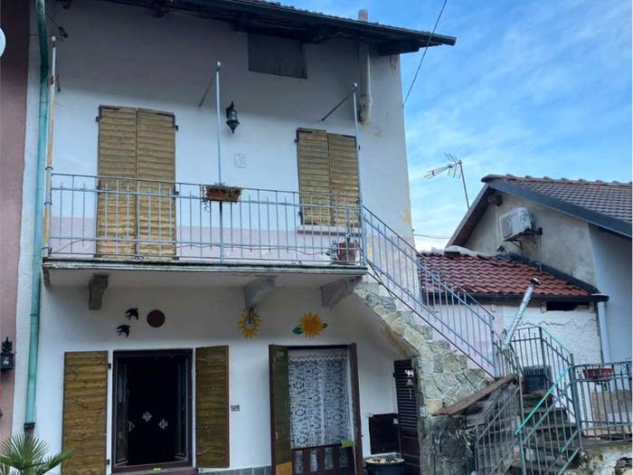 Casa trilocale in vendita in Via Roma, Vaie