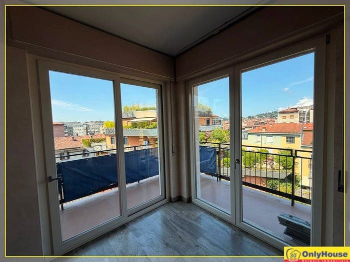 Appartamento con 5 locali in vendita in Via Giacomo Quarenghi, Stazione, Bergamo