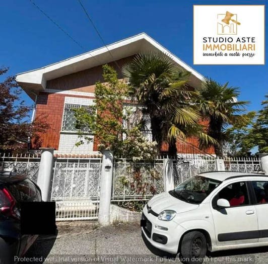 Appartamento con 6 locali in vendita in Via Tanaro, Piossasco