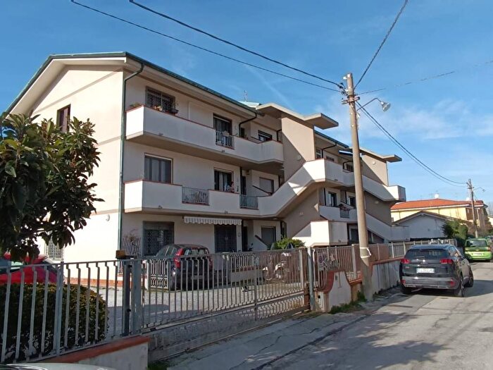 Appartamento quadrilocale in vendita in Terminetto Migliarina, Viareggio