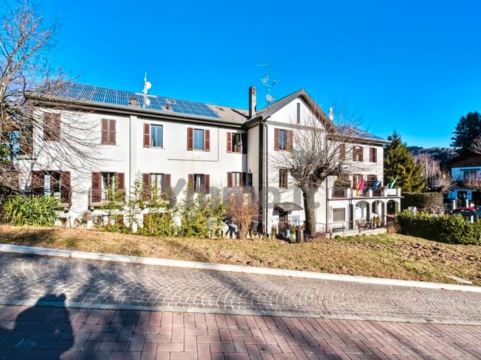 Appartamento con 6 locali in vendita in Via Giacomo Scalini, Brunate