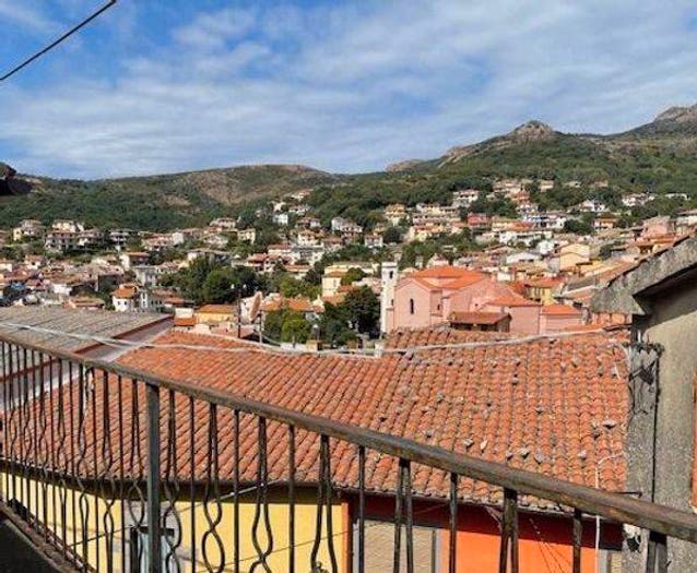 Casa con 6 locali in vendita in Via della Rocca, Centro, Santu Lussurgiu