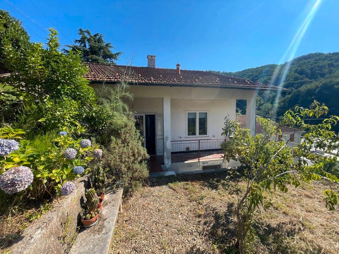 Appartamento trilocale in vendita in Via Giovanni XXIII, Centro, Mignanego