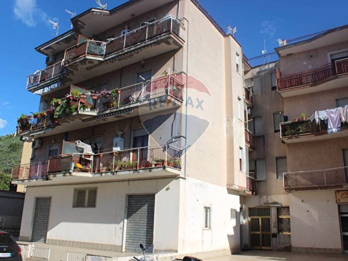 Appartamento con 6 locali in vendita in Centro, San Felice a Cancello