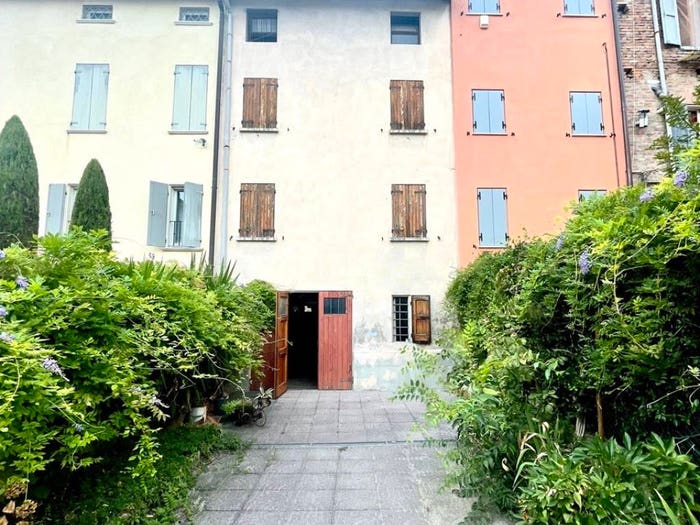 Casa con 6 locali in vendita in Viale Giosuè Carducci, Musicisti, Carpi