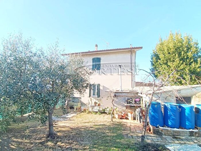 Casa quadrilocale in vendita in Centro, San Costanzo