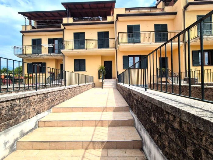 Casa con 5 locali in vendita in Via Annunziata, Forino