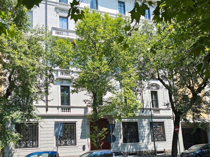 Appartamento trilocale in vendita in Viale Beatrice d'Este, Bocconi, Milano