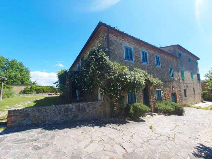 Casa con 6 locali in vendita in Ambra, Bucine