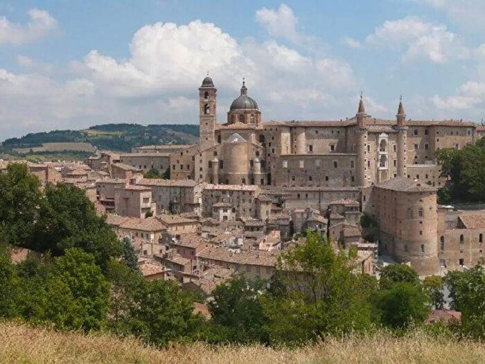 Appartamento quadrilocale in vendita in Bramante, Centro, Urbino