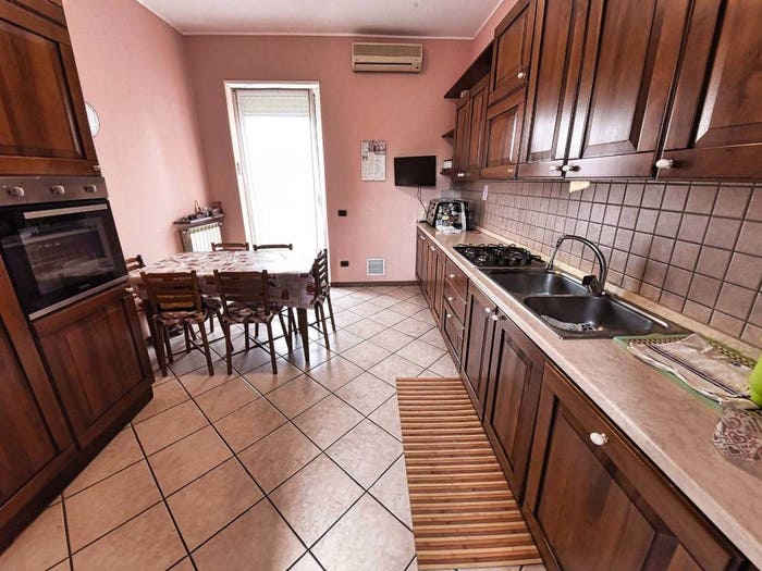 Appartamento trilocale in vendita in Via Settembre, Centro, Cerro Maggiore