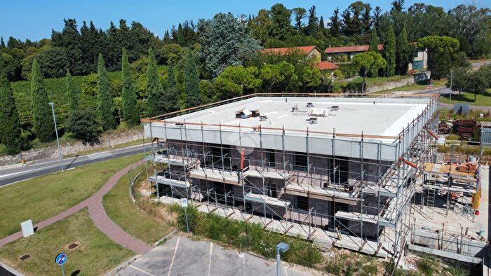 Appartamento trilocale in vendita in Viale Venezia, Lazise