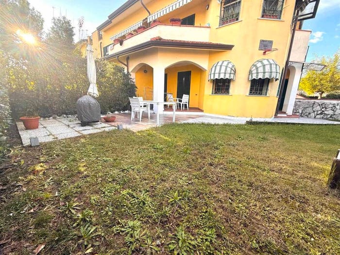 Appartamento quadrilocale in vendita in Casano Dogana Isola, Luni