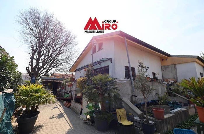 Casa quadrilocale in vendita in Via Alserio, Boscherona, Monza