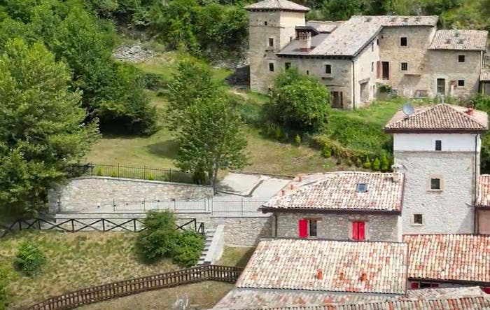 Casa con 6 locali in vendita in Pavullo nel Frignano