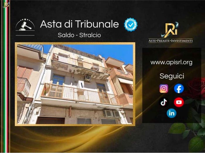 Appartamento trilocale in vendita in Via Lombardia, Centro Storico Cappuccini Commenda, Brindisi