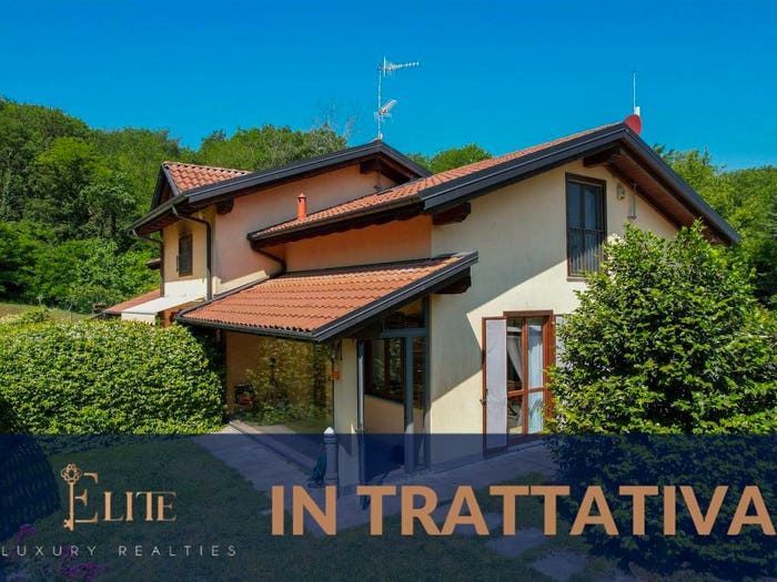 Casa quadrilocale in vendita in Via Europa, Centro, Leggiuno