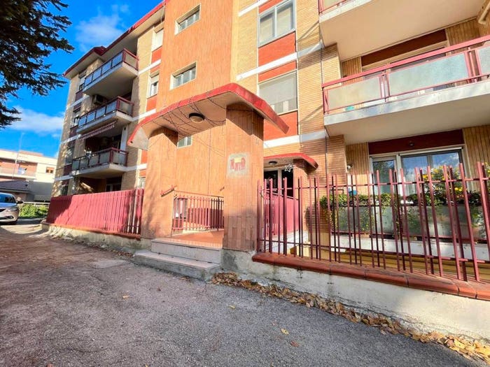 Appartamento con 6 locali in vendita in Centro, Matera