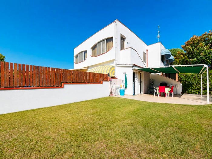 Appartamento trilocale in vendita in Via delle Conchiglie, Montalto Marina, Montalto di Castro