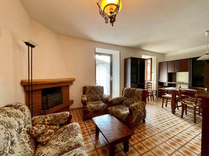 Appartamento trilocale in vendita in Via XXVII Agosto, Enguiso, Ledro