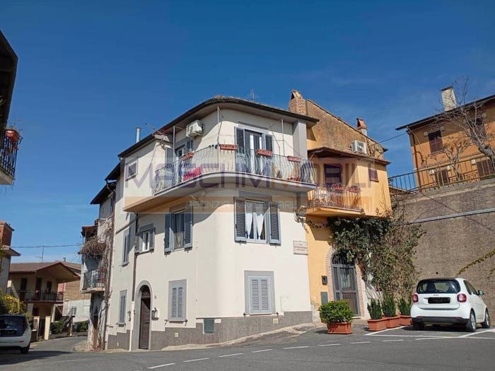 Appartamento trilocale in vendita in Via Monticello, Nazzano