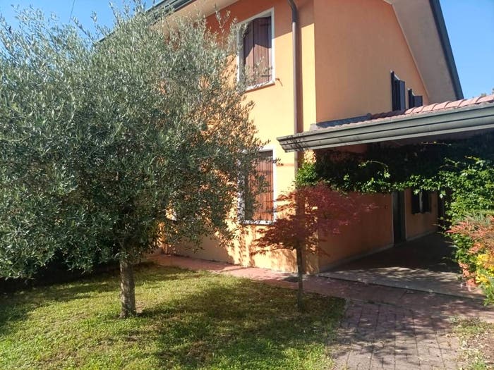Casa con 5 locali in vendita in Via Guglielmo Marconi, Centro, Salzano