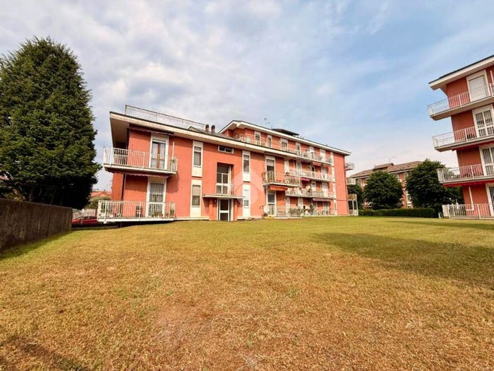 Appartamento trilocale in vendita in Via Santa Rosa da Lima, Abbiategrasso