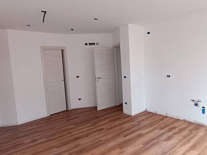 Appartamento trilocale in vendita in Via Giuseppe Parini, Viale Ungheria, Udine