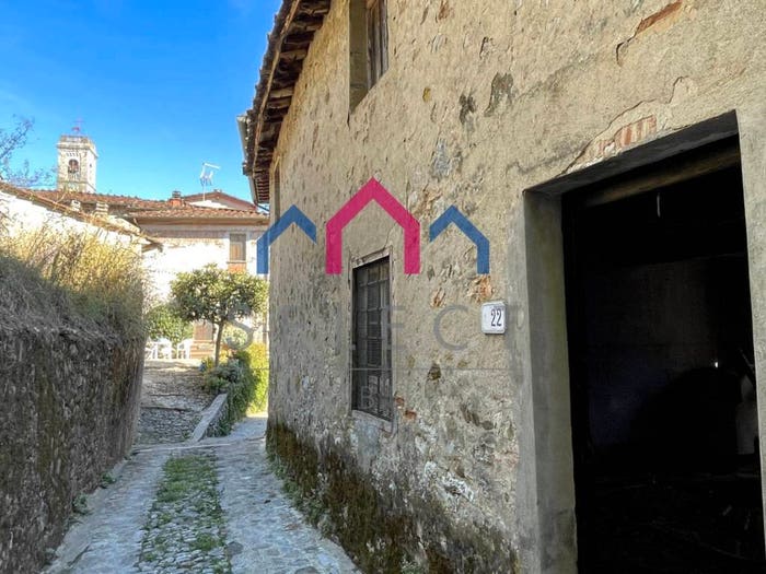 Casa quadrilocale in vendita in Partigliano, Borgo a Mozzano
