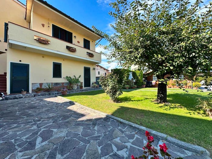 Casa quadrilocale in vendita in Via di Rocchino, San Pietro a Vico San Cassiano, Lucca