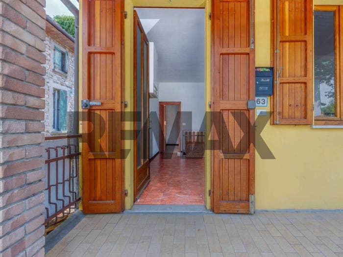Casa quadrilocale in vendita in via IX luglio, Vianino, Varano de' Melegari