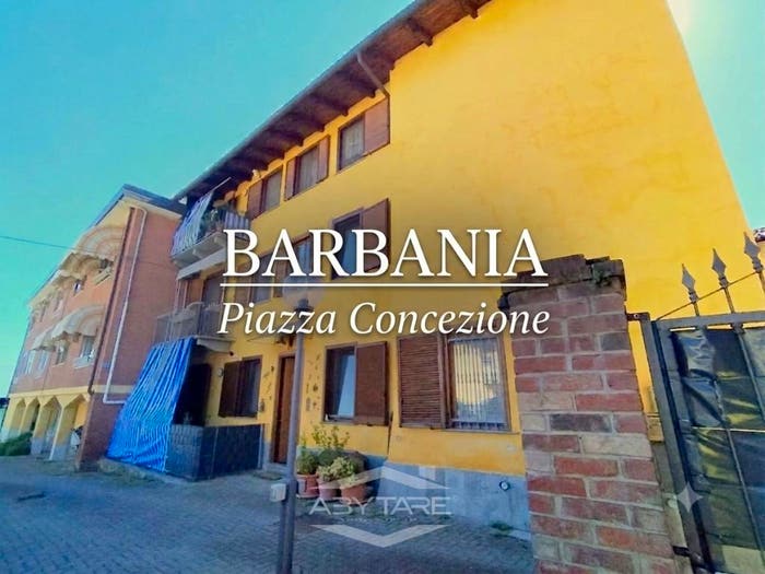 Casa con 6 locali in vendita in Piazza Concezione, Centro, Barbania