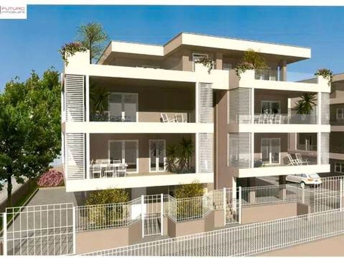 Appartamento trilocale in vendita in Centro, Fondi